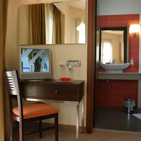 Hotel Alexandros Boutique 3*