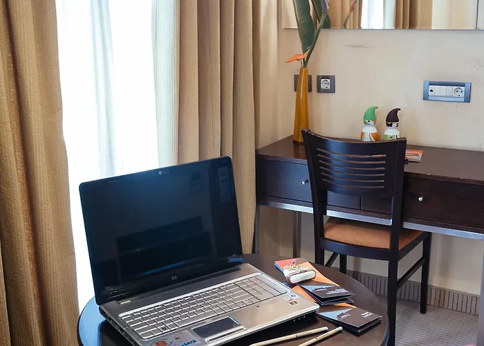 Alexandros Boutique Hotel 3*